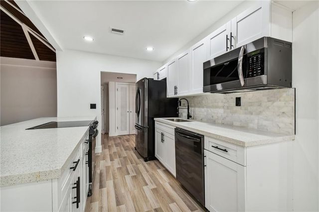 5704 S Travelers Palm, Tamarac, FL 33319