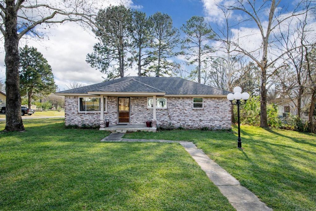 717 Wildwood Drive, Sherwood, AR 72120