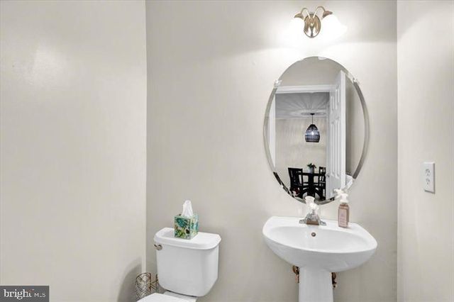 2305 CARRIAGE LN, Royersford, PA 19468