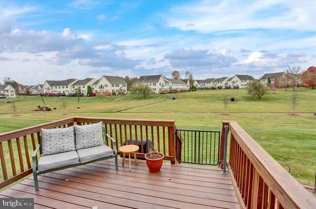 2305 CARRIAGE LN, Royersford, PA 19468