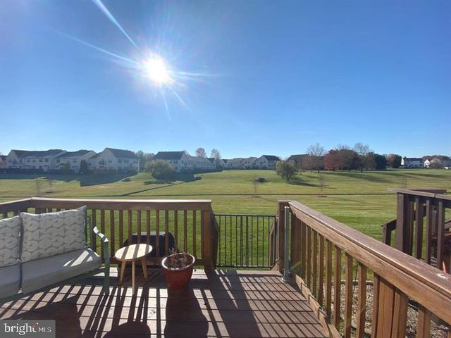 2305 CARRIAGE LN, Royersford, PA 19468