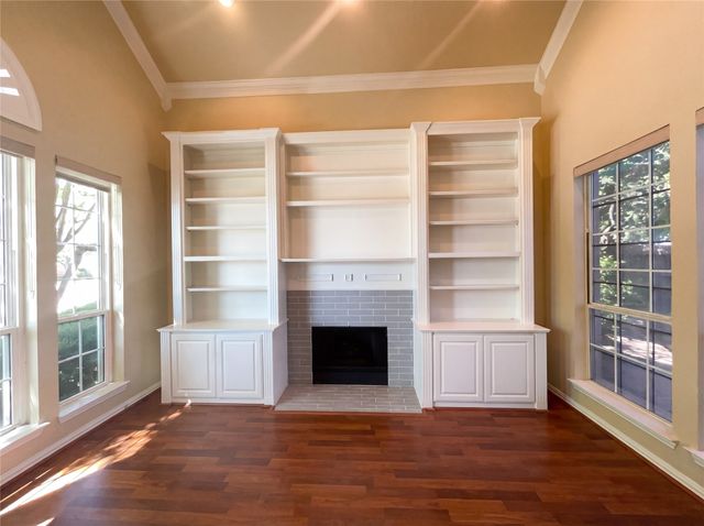 2400 Creekview Drive, Plano, TX 75093