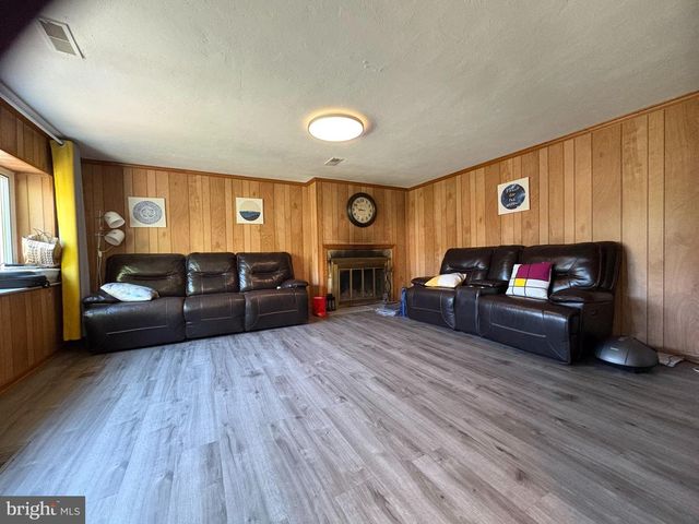 416 EMERSON RD, Huntingdon Valley, PA 19006