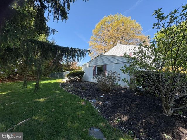 416 EMERSON RD, Huntingdon Valley, PA 19006