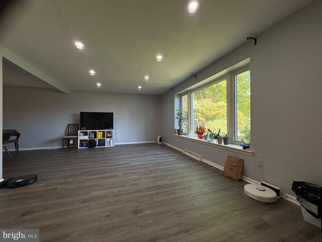 416 EMERSON RD, Huntingdon Valley, PA 19006
