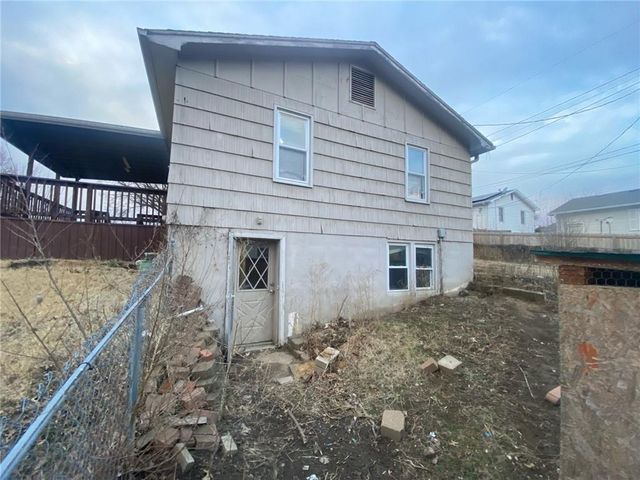 1012 Magnolia Street W, Excelsior Springs, MO 64024