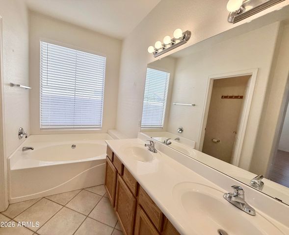3530 E PARK Avenue, Gilbert, AZ 85234