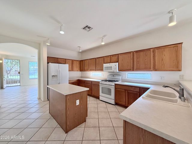 3530 E PARK Avenue, Gilbert, AZ 85234