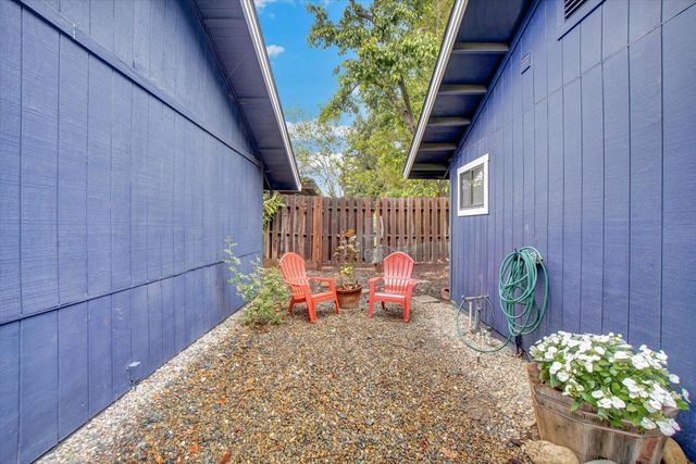 144 W Gold Creek Cir, Folsom, CA 95630