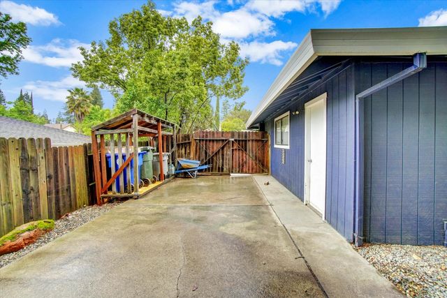 144 W Gold Creek Cir, Folsom, CA 95630