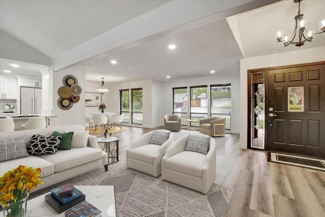 144 W Gold Creek Cir, Folsom, CA 95630