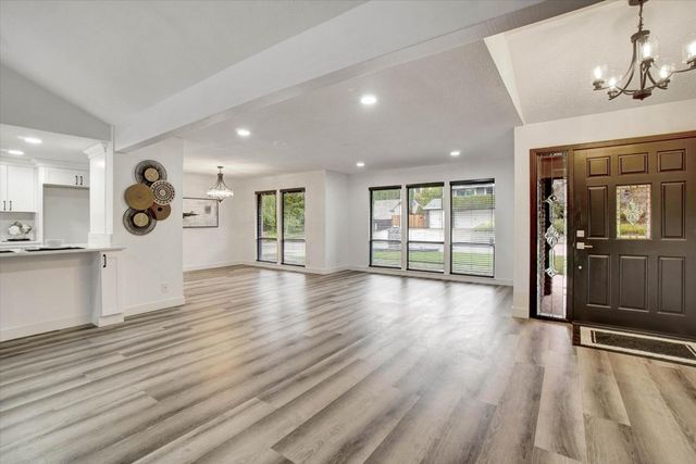 144 W Gold Creek Cir, Folsom, CA 95630