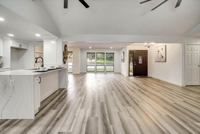 144 W Gold Creek Cir, Folsom, CA 95630