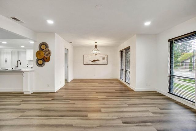 144 W Gold Creek Cir, Folsom, CA 95630