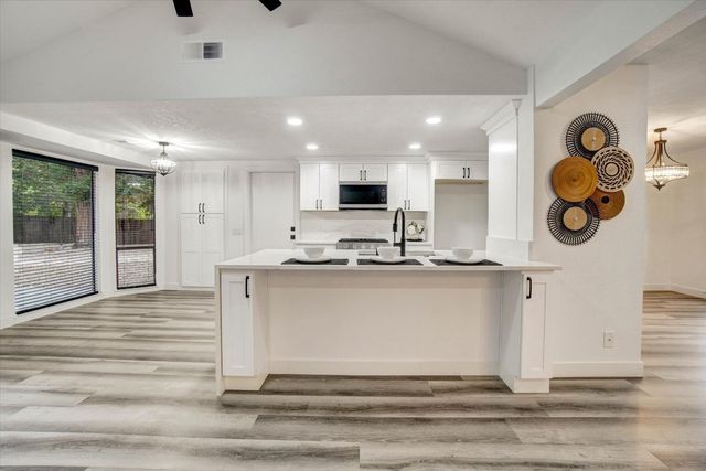 144 W Gold Creek Cir, Folsom, CA 95630