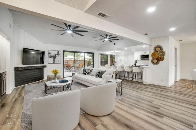 144 W Gold Creek Cir, Folsom, CA 95630