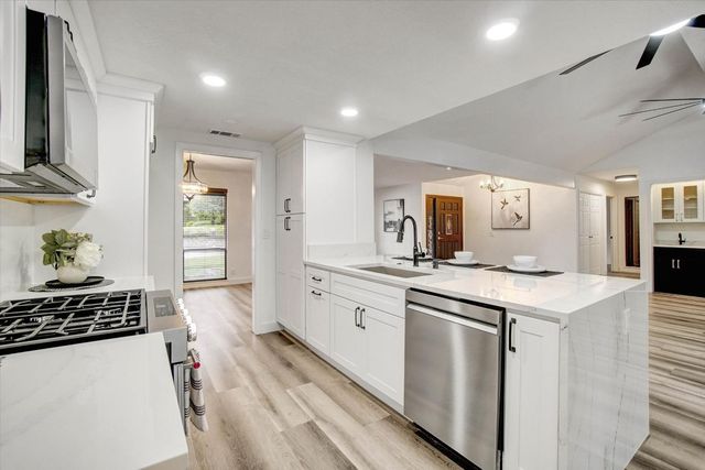 144 W Gold Creek Cir, Folsom, CA 95630