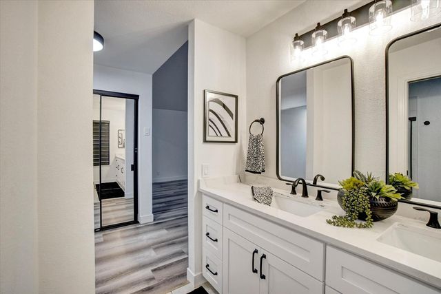 144 W Gold Creek Cir, Folsom, CA 95630