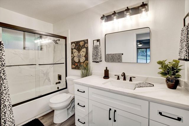 144 W Gold Creek Cir, Folsom, CA 95630