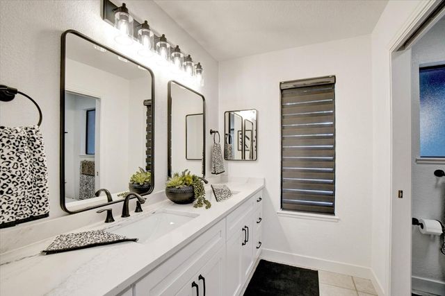 144 W Gold Creek Cir, Folsom, CA 95630