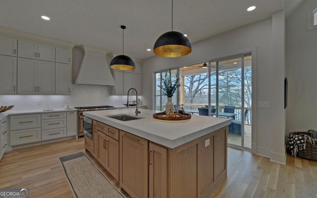 672 Tugaloo Heights Circle, Lavonia, GA 30553