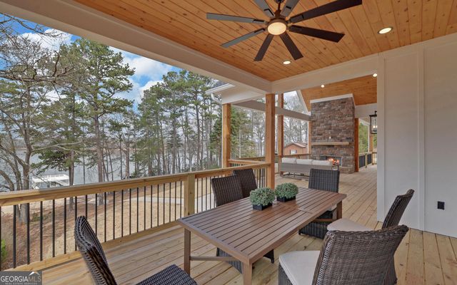 672 Tugaloo Heights Circle, Lavonia, GA 30553