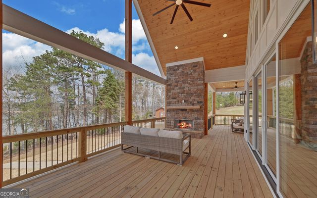 672 Tugaloo Heights Circle, Lavonia, GA 30553