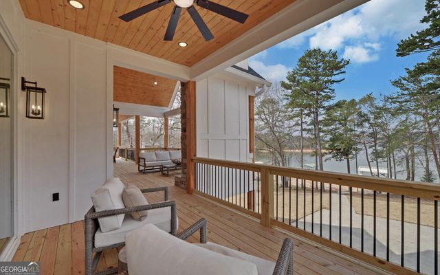 672 Tugaloo Heights Circle, Lavonia, GA 30553