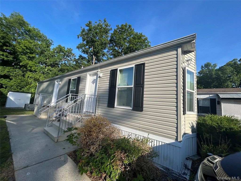 1782 South Road 62, Wappingers Falls, NY 12590