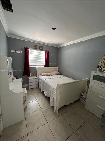 3650 SW 39th Ave, West Park, FL 33023