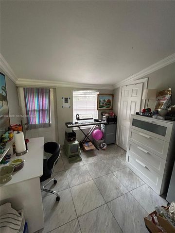 3650 SW 39th Ave, West Park, FL 33023