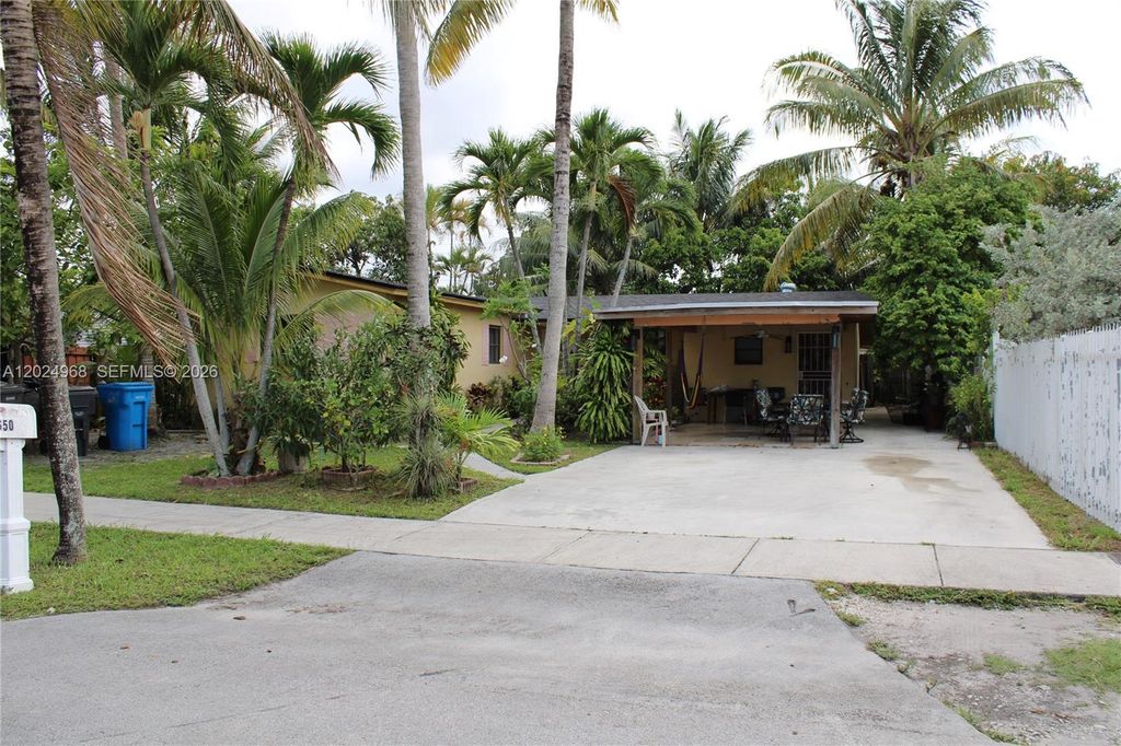 3650 SW 39th Ave, West Park, FL 33023