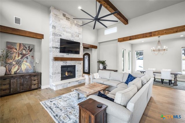 1326 Via Principale, New Braunfels, TX 78132