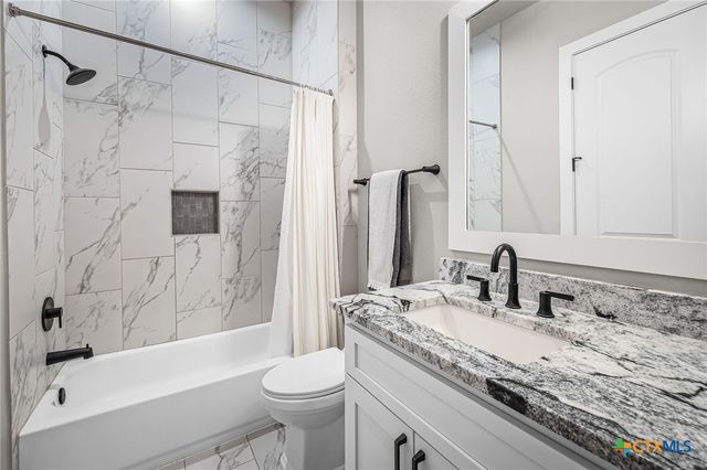 1326 Via Principale, New Braunfels, TX 78132