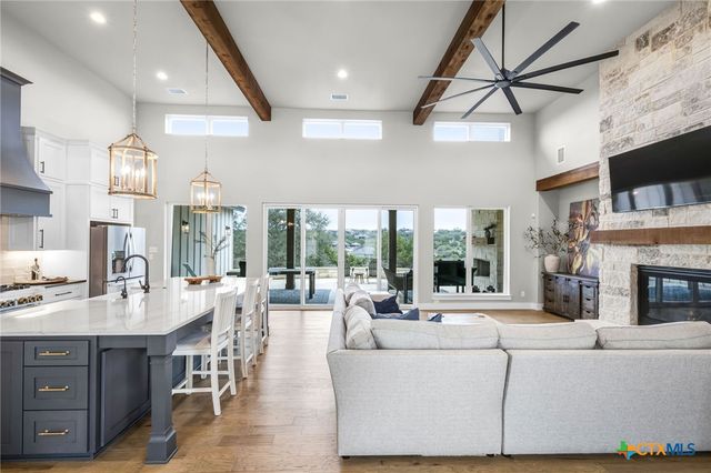 1326 Via Principale, New Braunfels, TX 78132