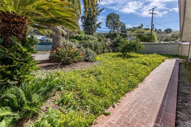 9711 Wheatland Avenue, Shadow Hills, CA 91040