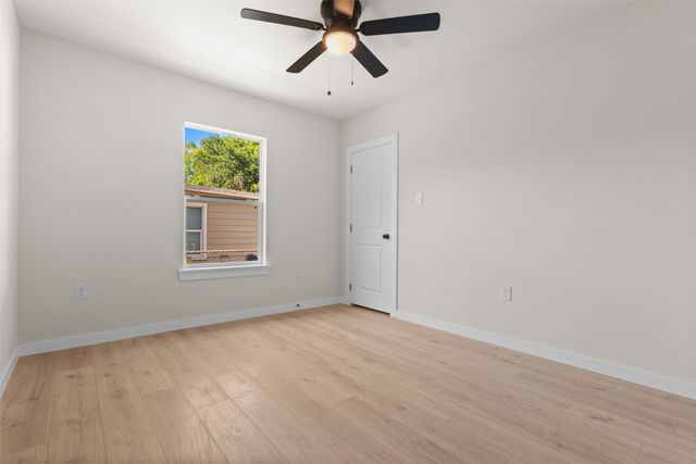916 Blandin Street, Fort Worth, TX 76111