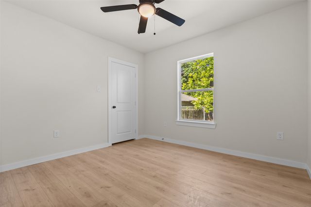 916 Blandin Street, Fort Worth, TX 76111