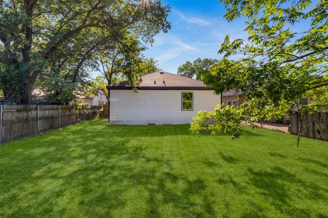 916 Blandin Street, Fort Worth, TX 76111