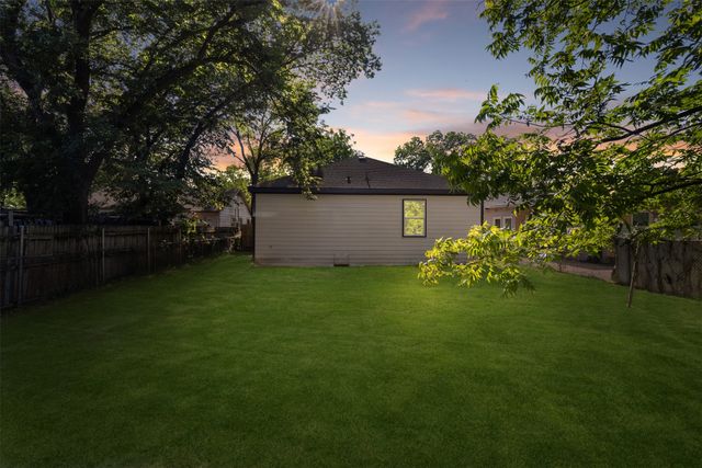 916 Blandin Street, Fort Worth, TX 76111