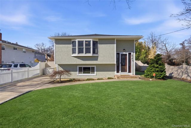 214 Ralph Avenue, Babylon, NY 11702