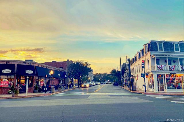 214 Ralph Avenue, Babylon, NY 11702