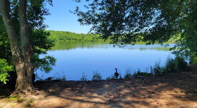 214 Ralph Avenue, Babylon, NY 11702