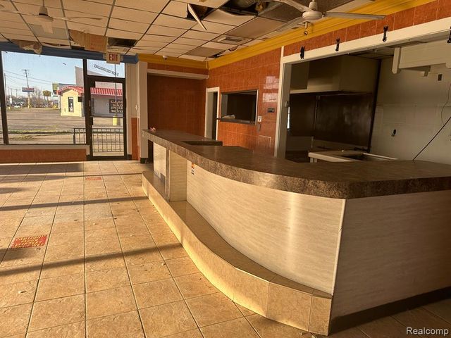 3095 S Dort Highway, Burton, MI 48529