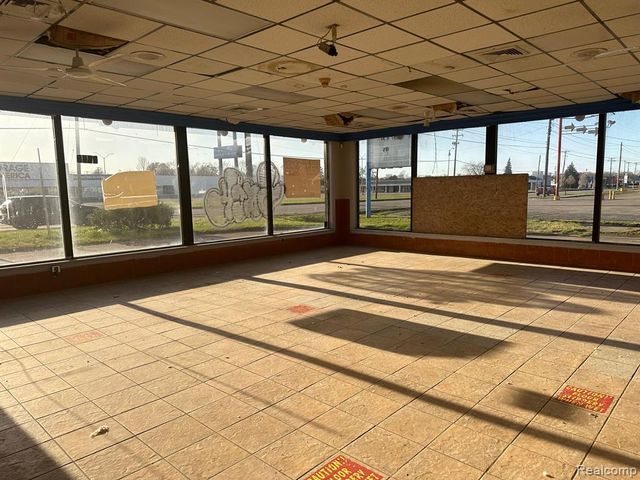 3095 S Dort Highway, Burton, MI 48529