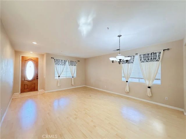 5793 Oakdale Ln, Fontana, CA 92336