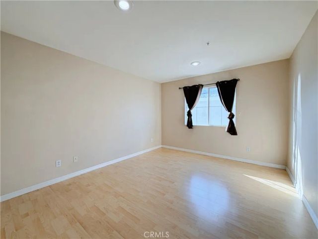 5793 Oakdale Ln, Fontana, CA 92336