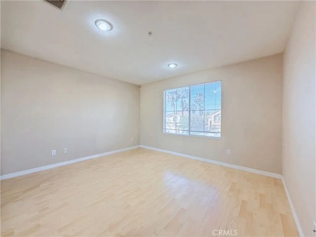 5793 Oakdale Ln, Fontana, CA 92336