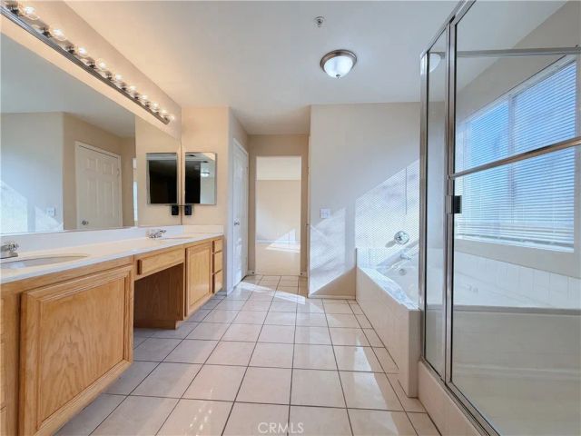 5793 Oakdale Ln, Fontana, CA 92336