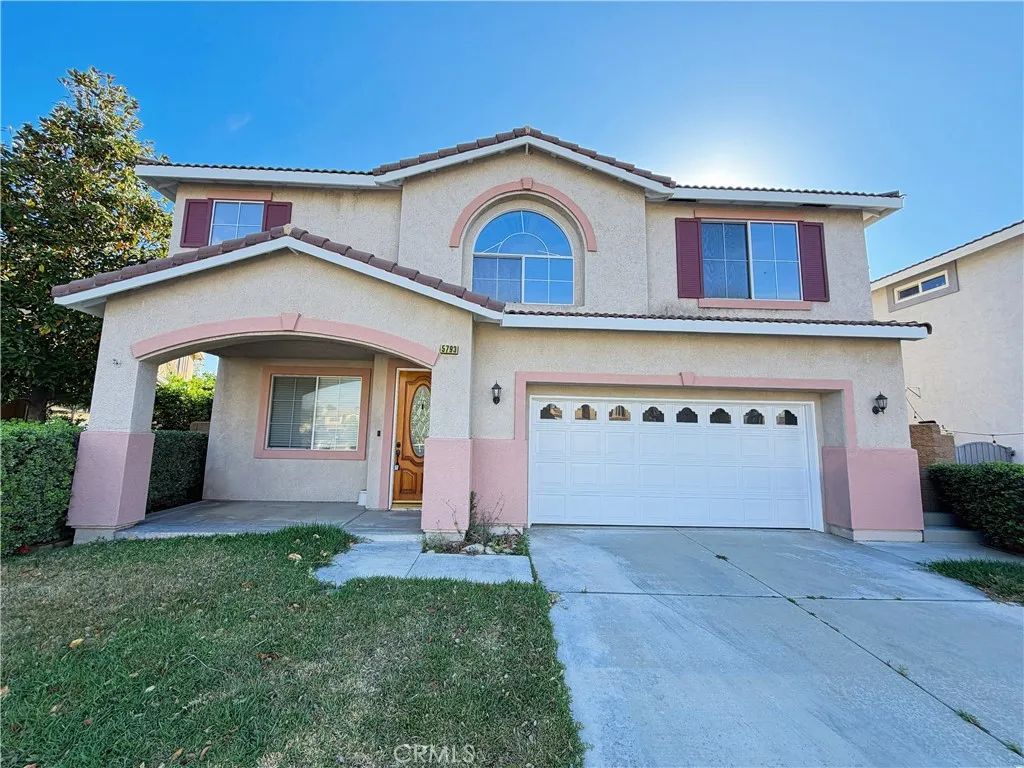 5793 Oakdale Ln, Fontana, CA 92336